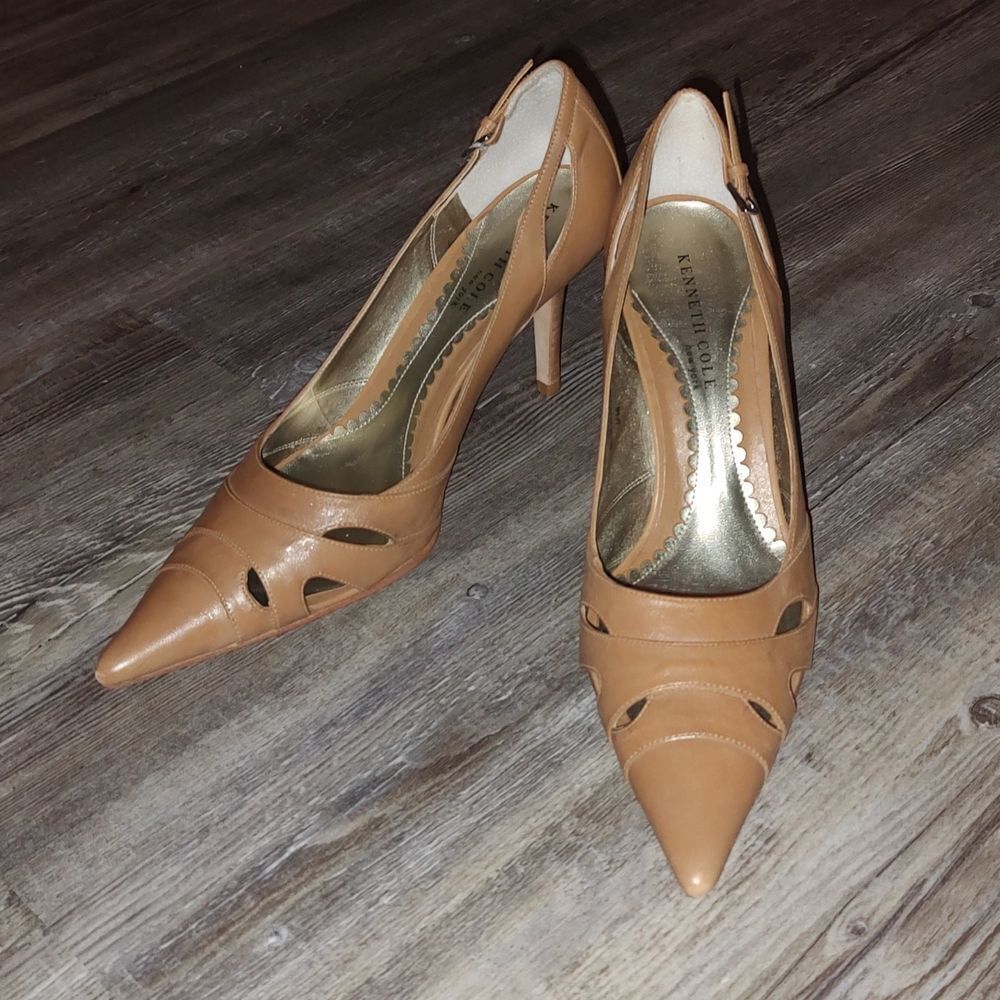 Kennethย Cole New York Pump My Ride โtan heeled pointed toe shoes Sz 8.5 EUC